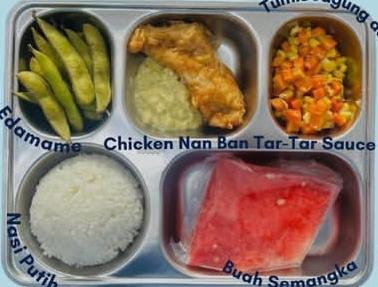 Nasi Ayam Saus Tar Tar, sayur dan buah semangka